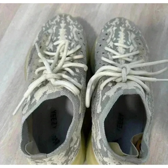 Adidas Yeezy Boost 380 Alien Mens 7 Grey White FV3260 Good Primeknit  Sneakers